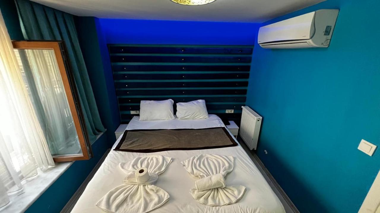 Moon Blue Hotel Истанбул Екстериор снимка