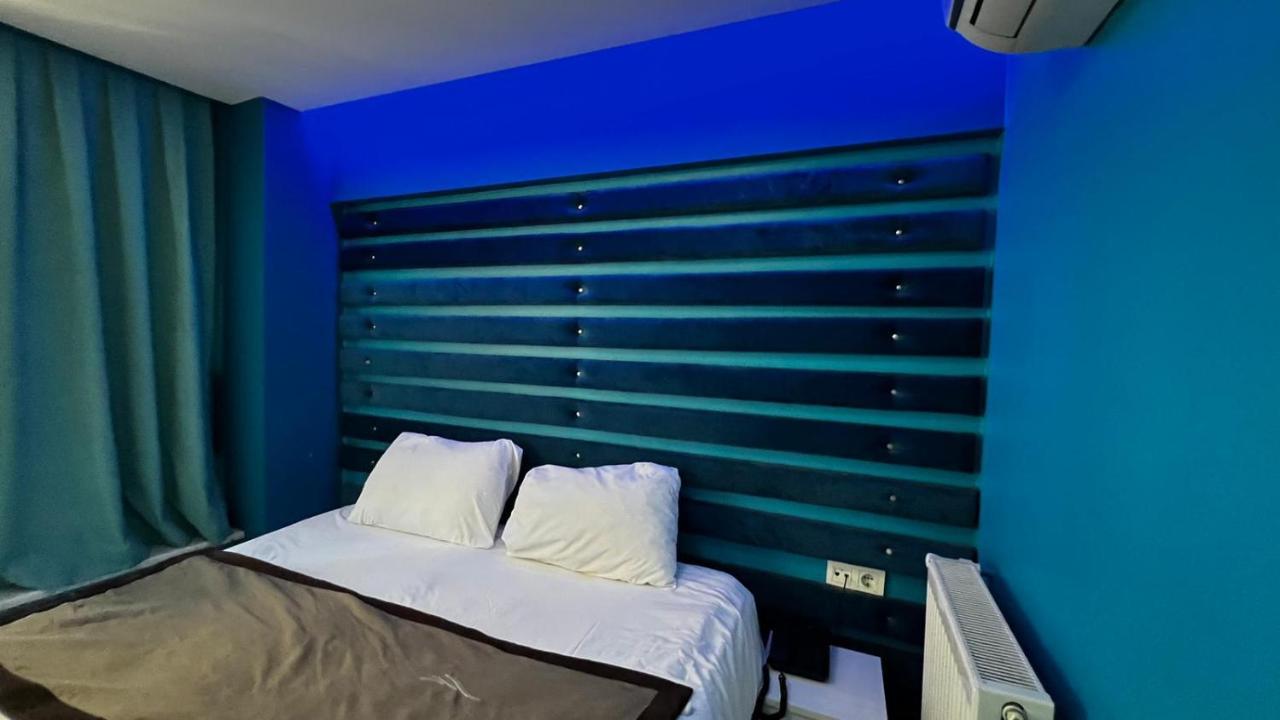 Moon Blue Hotel Истанбул Екстериор снимка